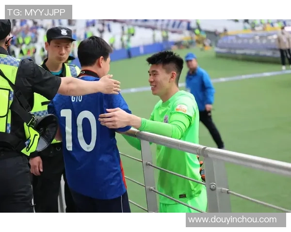 足球球衣打卡分享活动开启展示你的球迷风采与热爱一起参与赢取丰厚奖品 足球球衣打卡分享活动开启展示你的球迷风采与热爱一起参与赢取丰厚奖品